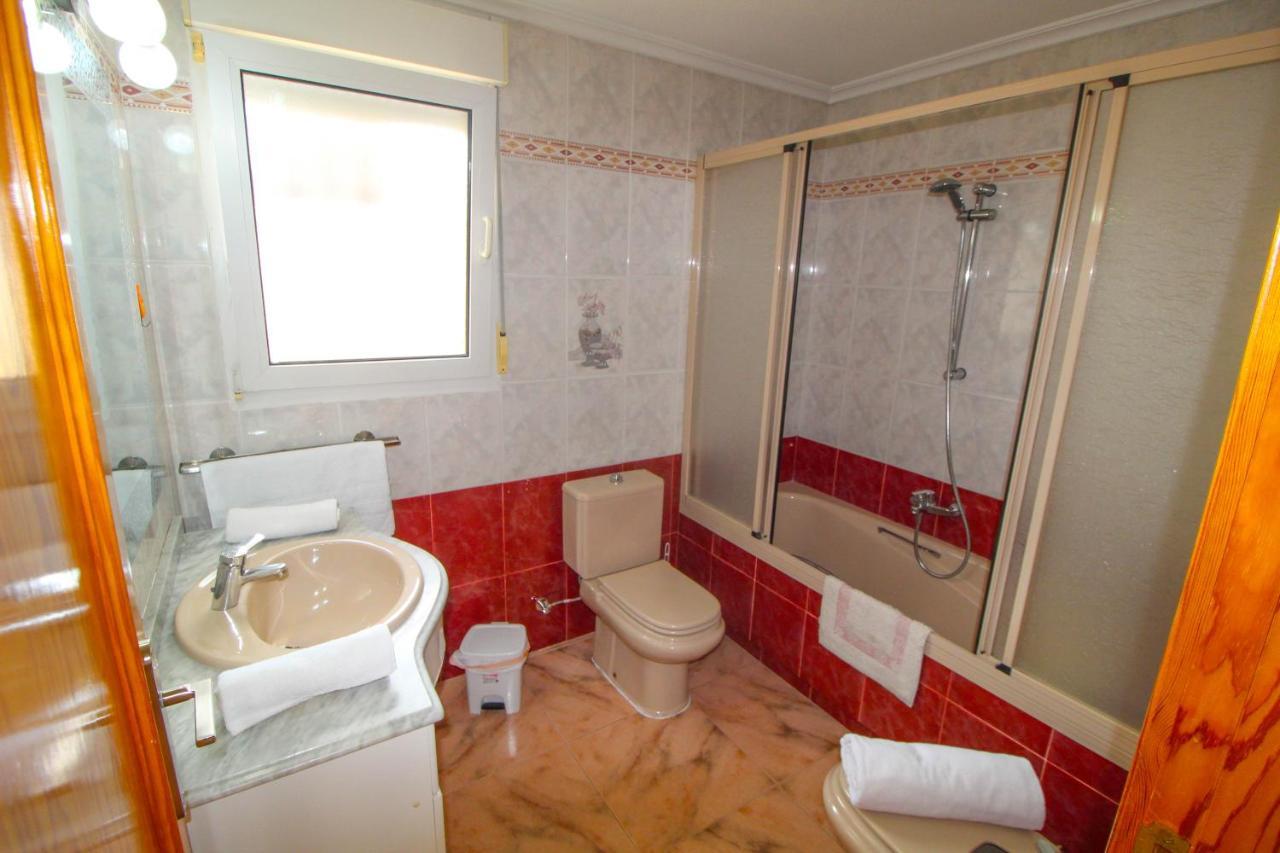 Great Villa, Sea Views, 20 Secs Walk To The Beach, Bbq, 9 People, 5 Mins Car From Alicante City Center, Sailing Club 3 Mins Walk Exterior foto